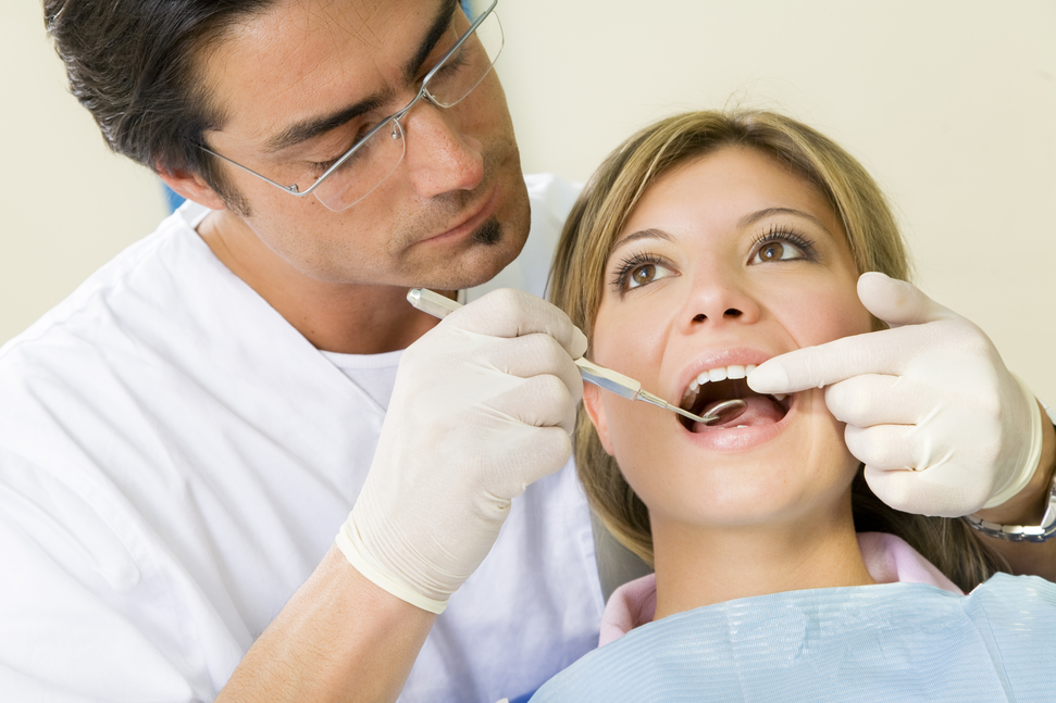 How to maintain a healthy smile as you age